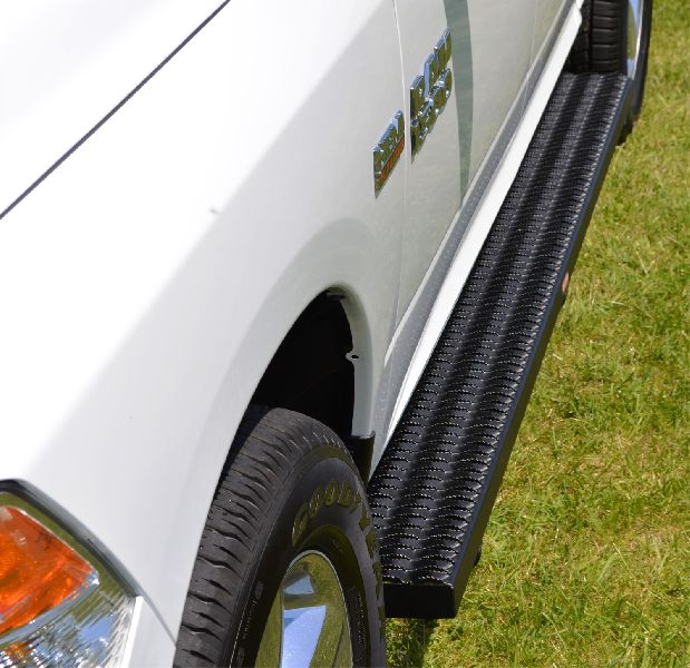 2013-2018 Ram 1500 Running Board (Owens)
