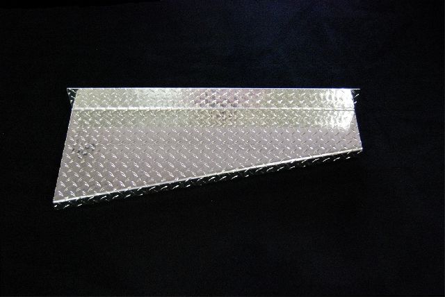 2001-2006 GMC Sierra 3500 Running Board (Owens)
