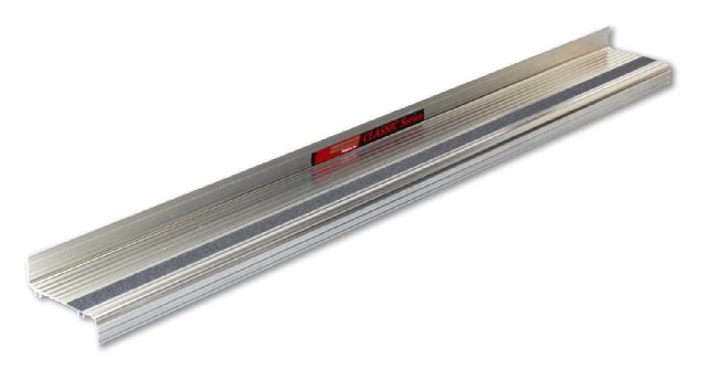 2015-2019 GMC Sierra 2500 HD Running Board (Owens)