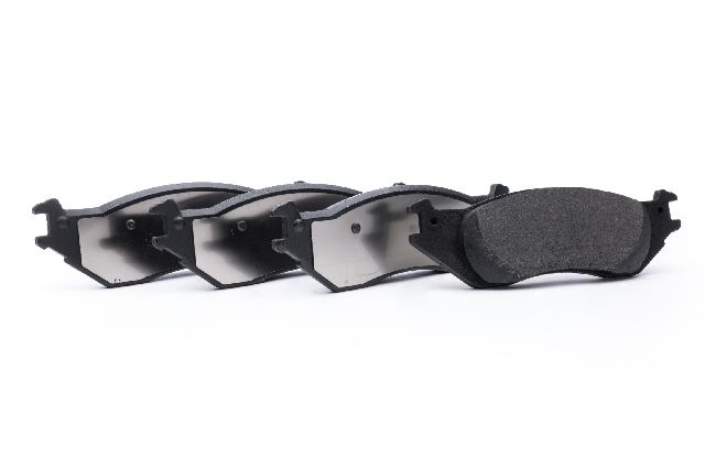 2006-2007 Ford E-150 Disc Brake Pad Set - Front (Performance Friction)