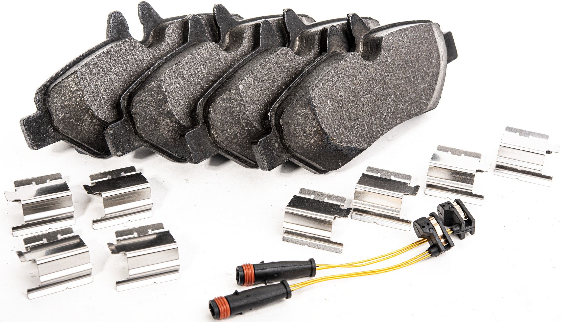 2018, 2017, 2016, 2015, 2014, 2013, 2012, 2011, 2010, 2009, 2008, 2007 Freightliner Sprinter 2500 2500 Disc Brake Pad Set
