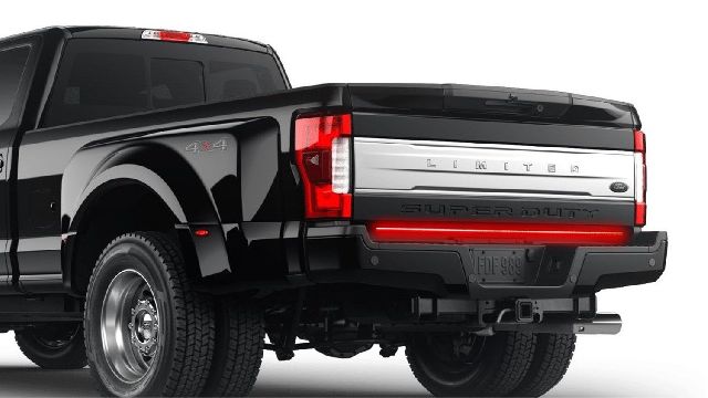 2007-2019 GMC Sierra 2500 HD Tailgate Light (Putco)