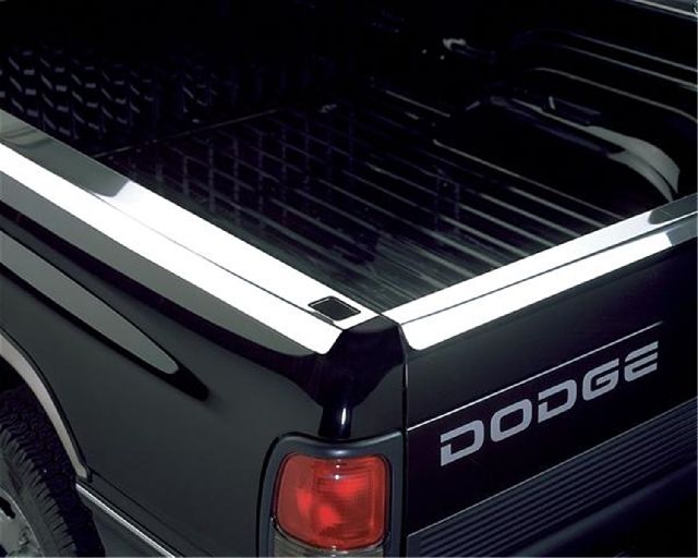 1999-2004 GMC Sierra 2500 Tailgate Cap Protector (Putco)