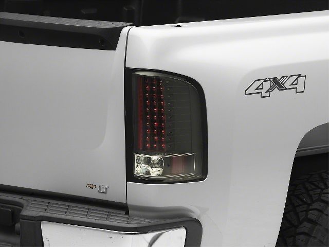 2007-2013 Chevrolet Silverado 1500 Tail Light (Raxiom)