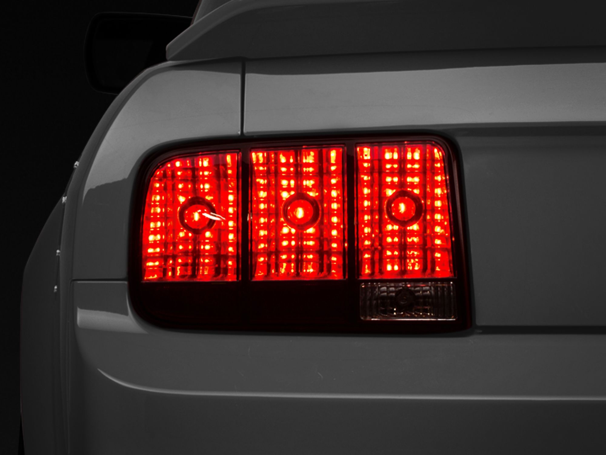 2009, 2008, 2007, 2006, 2005 Ford Mustang Tail Light
