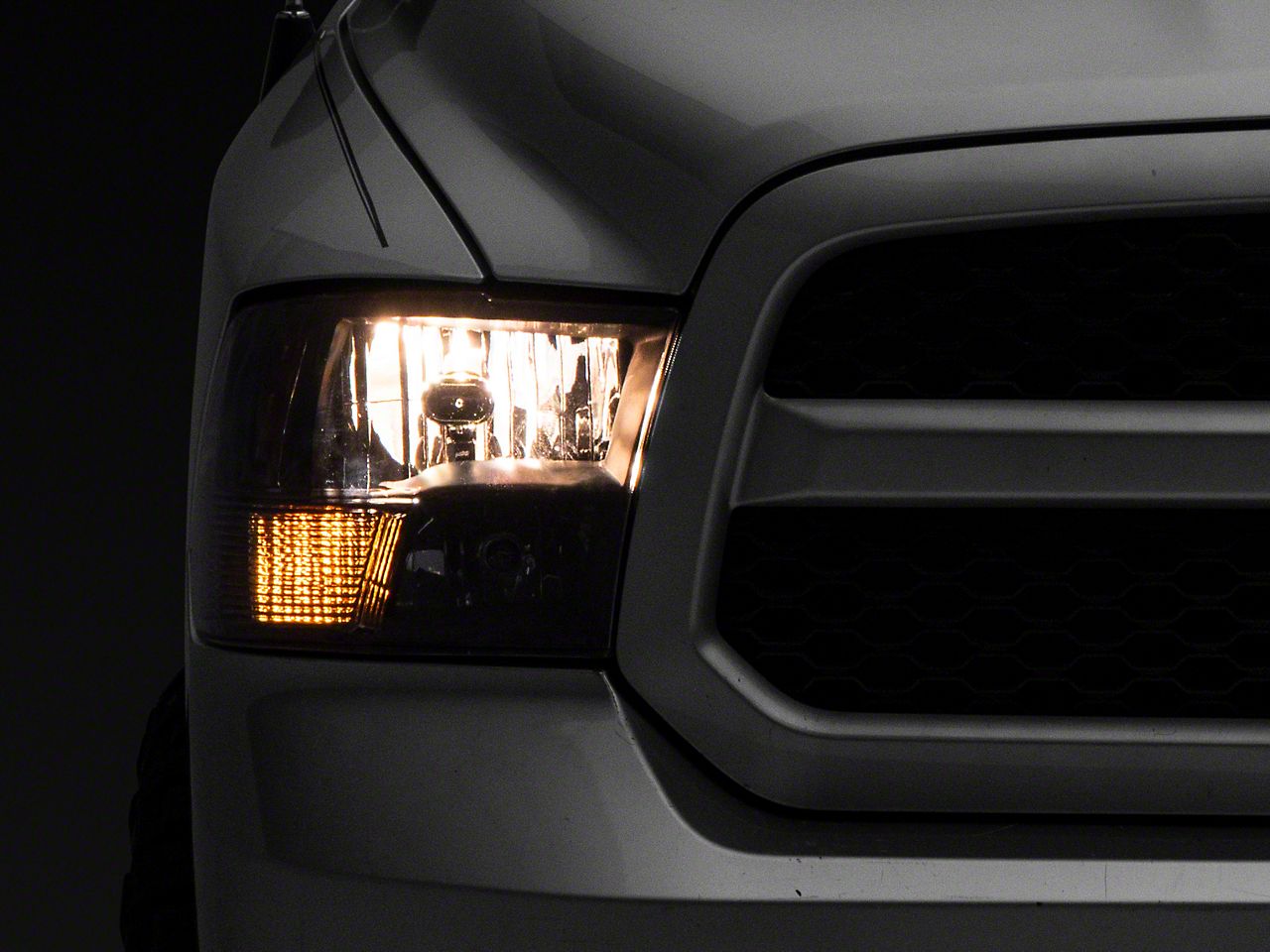 2018, 2017, 2016, 2015, 2014, 2013, 2012, 2011 Ram 3500 1500 Headlight