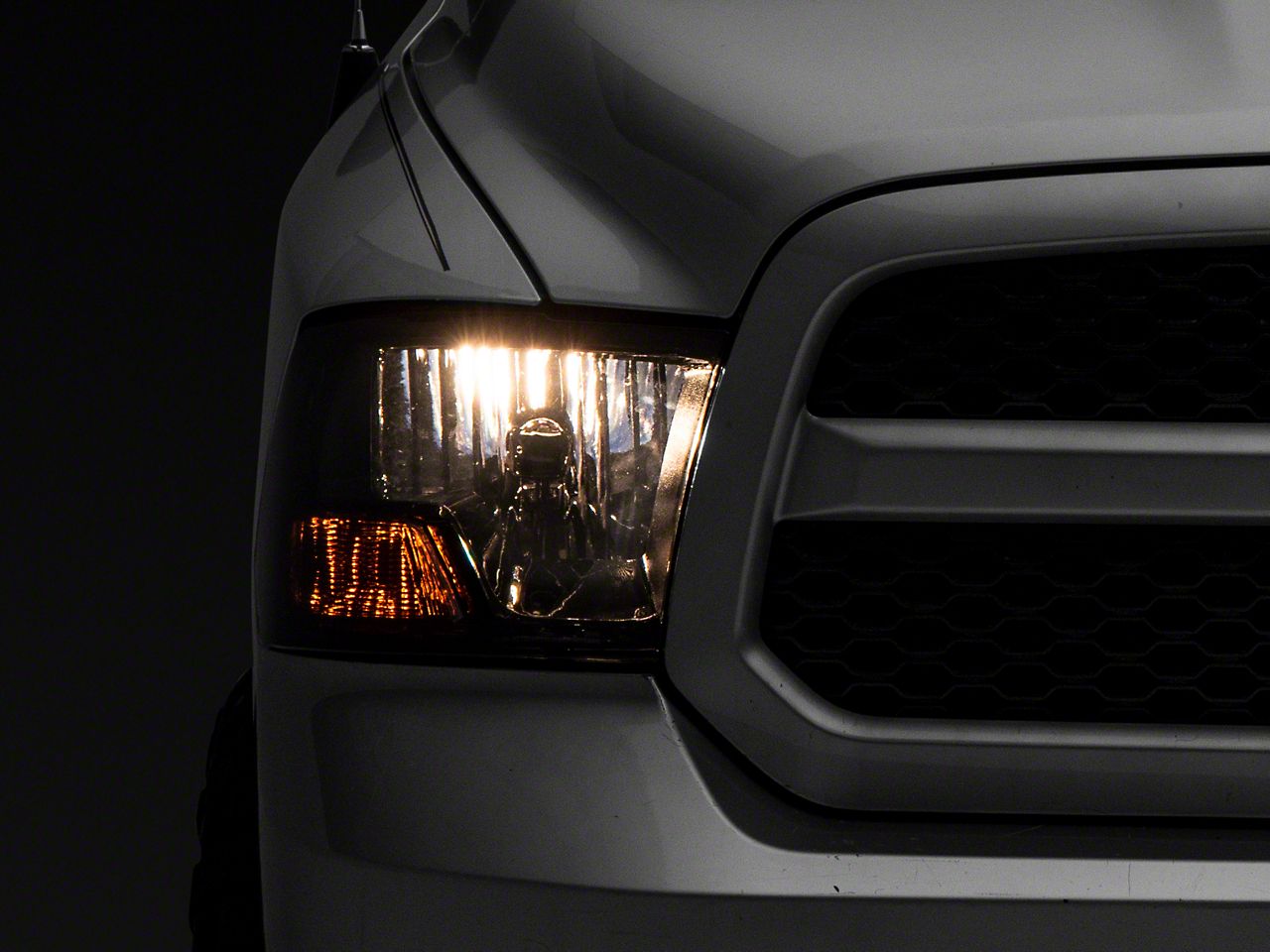 2018, 2017, 2016, 2015, 2014, 2013, 2012, 2011 Ram 2500 1500 Headlight