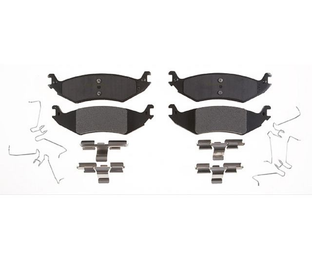 2004-2007 Ford E-150 Disc Brake Pad Set - Rear (Raybestos)