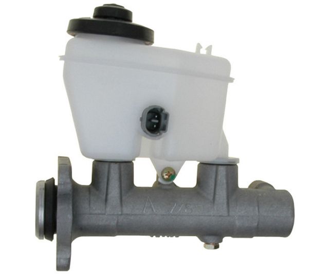 1995 Toyota Pickup Brake Master Cylinder (Raybestos)