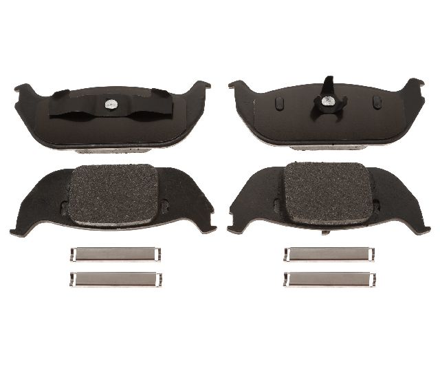 2003-2005 Lincoln Aviator Disc Brake Pad Set - Rear (Raybestos)
