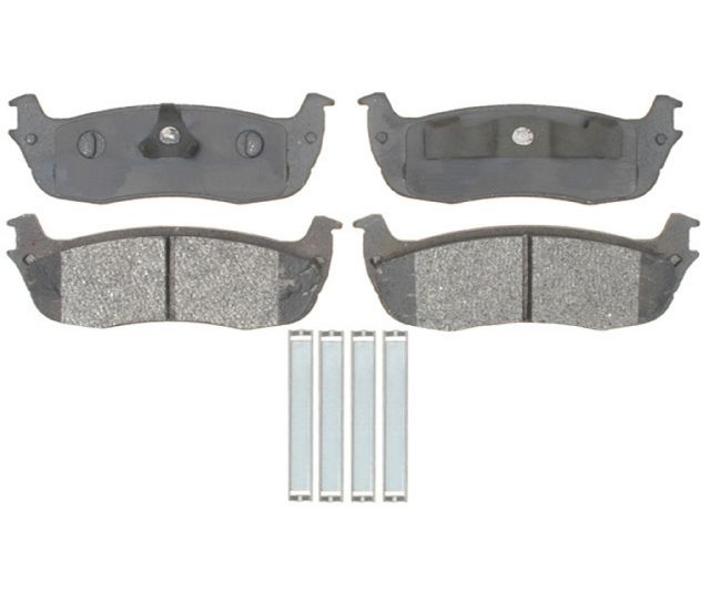 1998-2002 Lincoln Navigator Disc Brake Pad Set - Rear (Raybestos)