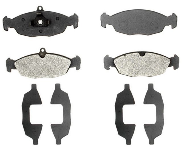 2002-2006 Jaguar XK8 Disc Brake Pad Set - Rear (Raybestos)