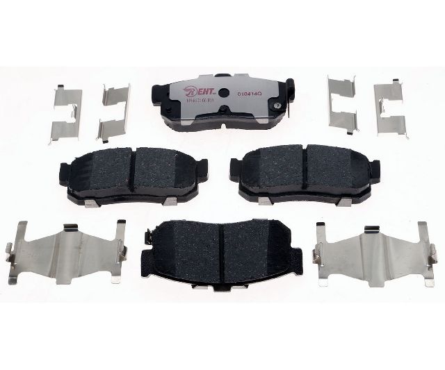 2000-2001 Nissan Sentra Disc Brake Pad Set - Rear (Raybestos)