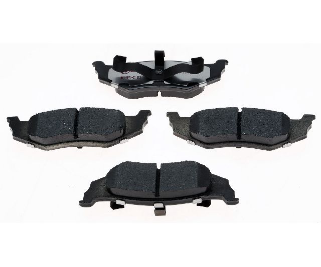 1995-2004 Dodge Neon Disc Brake Pad Set - Rear (Raybestos)