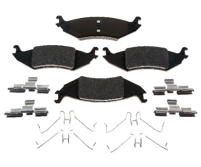 2004-2007 Ford E-150 Disc Brake Pad Set - Rear (Raybestos)