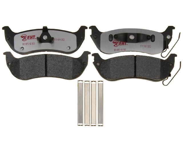 2004-2008 Chrysler Pacifica Disc Brake Pad Set - Rear (Raybestos)
