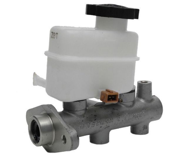2001-2004 Hyundai Santa Fe Brake Master Cylinder (Raybestos)