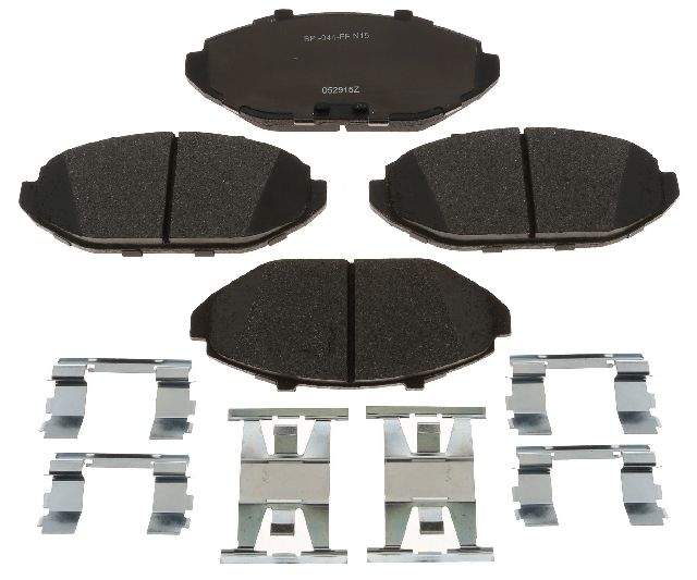 1998-2002 Lincoln Town Car Disc Brake Pad Set - Front (Raybestos)