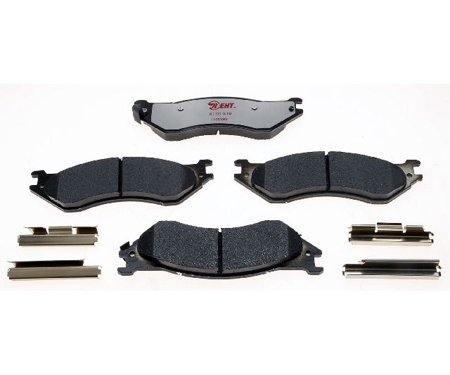 1998-2002 Lincoln Navigator Disc Brake Pad Set - Front (Raybestos)