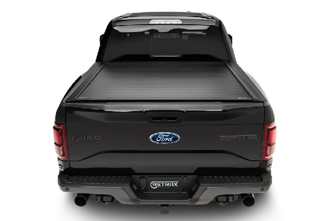 1999-2004 GMC Sierra 2500 Tonneau Cover (Retrax)