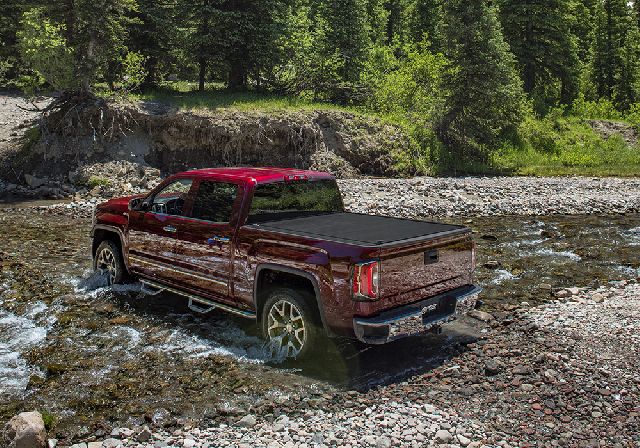 2017-2025 Honda Ridgeline Tonneau Cover (Retrax)
