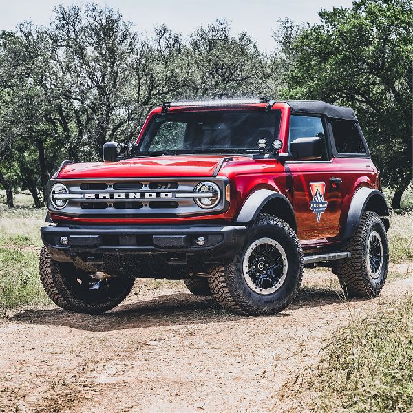 2021-2023 Ford Bronco Light Bar Mounting Kit (RIGID Industries)
