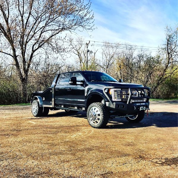 2017-2022 Ford F-550 Super Duty Bumper - Front (Road Armor)