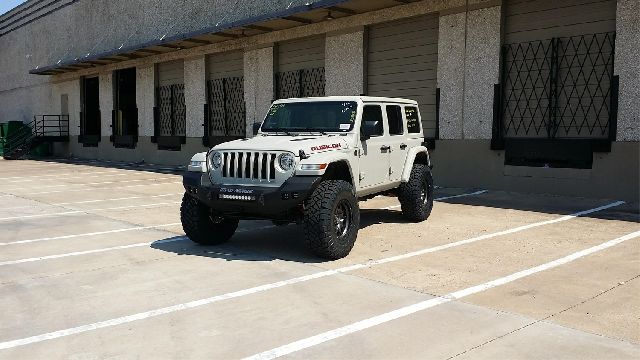 2018-2023 Jeep Wrangler Bumper - Front (Road Armor)