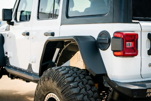 2018-2023 Jeep Wrangler Rocker Panel Guard (Road Armor)