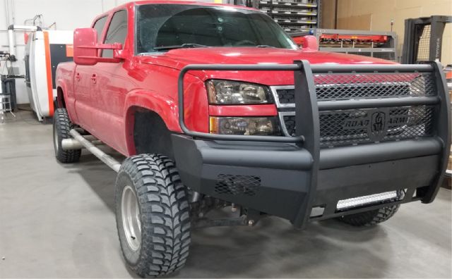2003-2004 Chevrolet Silverado 2500 Bumper - Front (Road Armor)