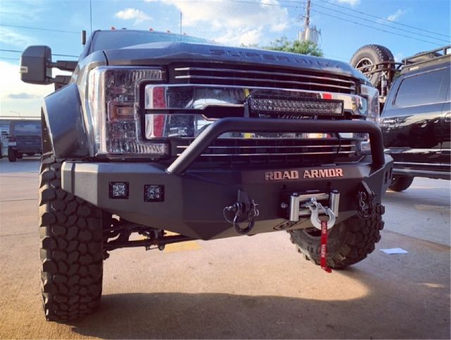 2017-2022 Ford F-550 Super Duty Bumper - Front (Road Armor)
