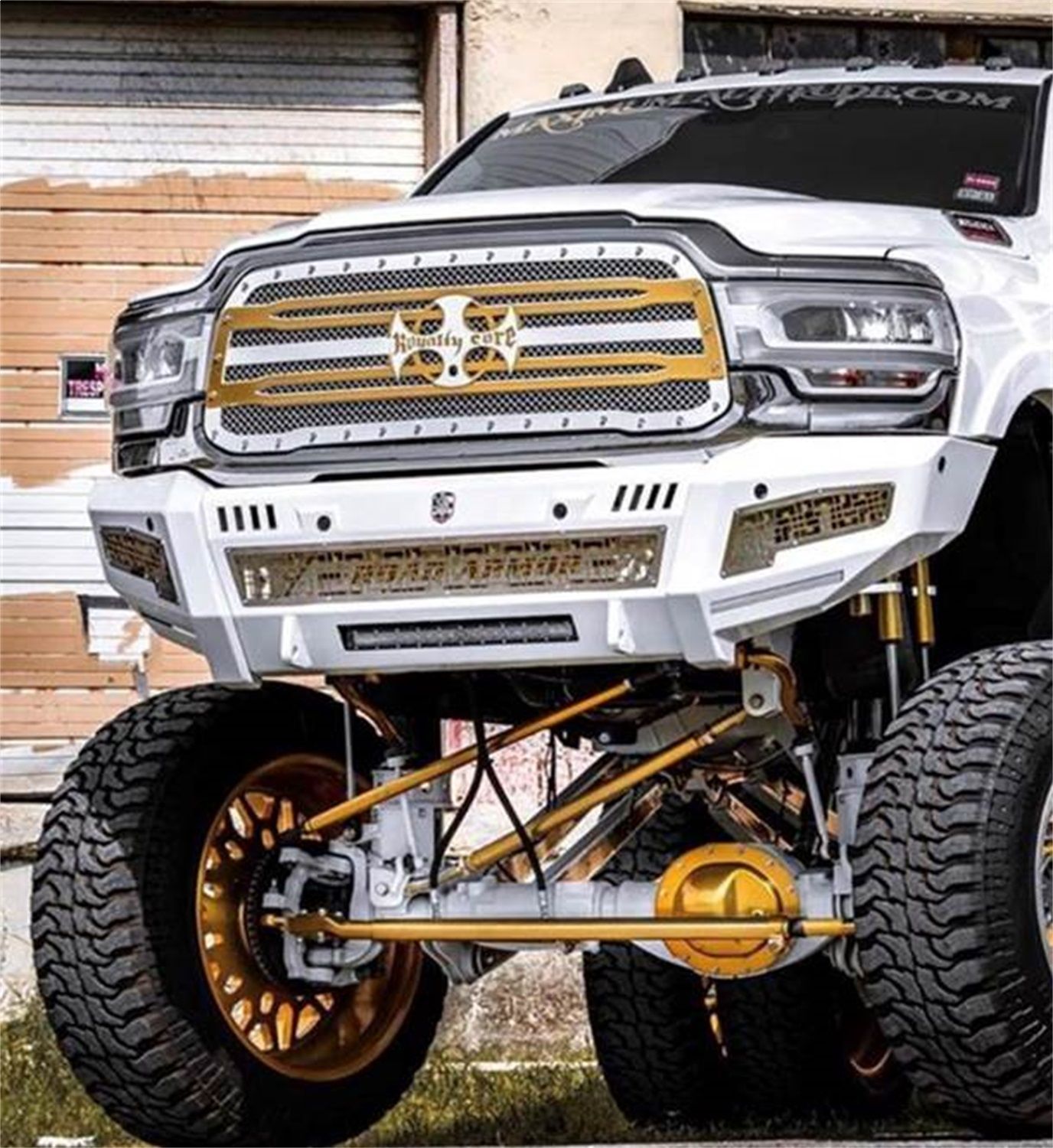 2024, 2023, 2022, 2021, 2020, 2019 Ram 3500 Bumper