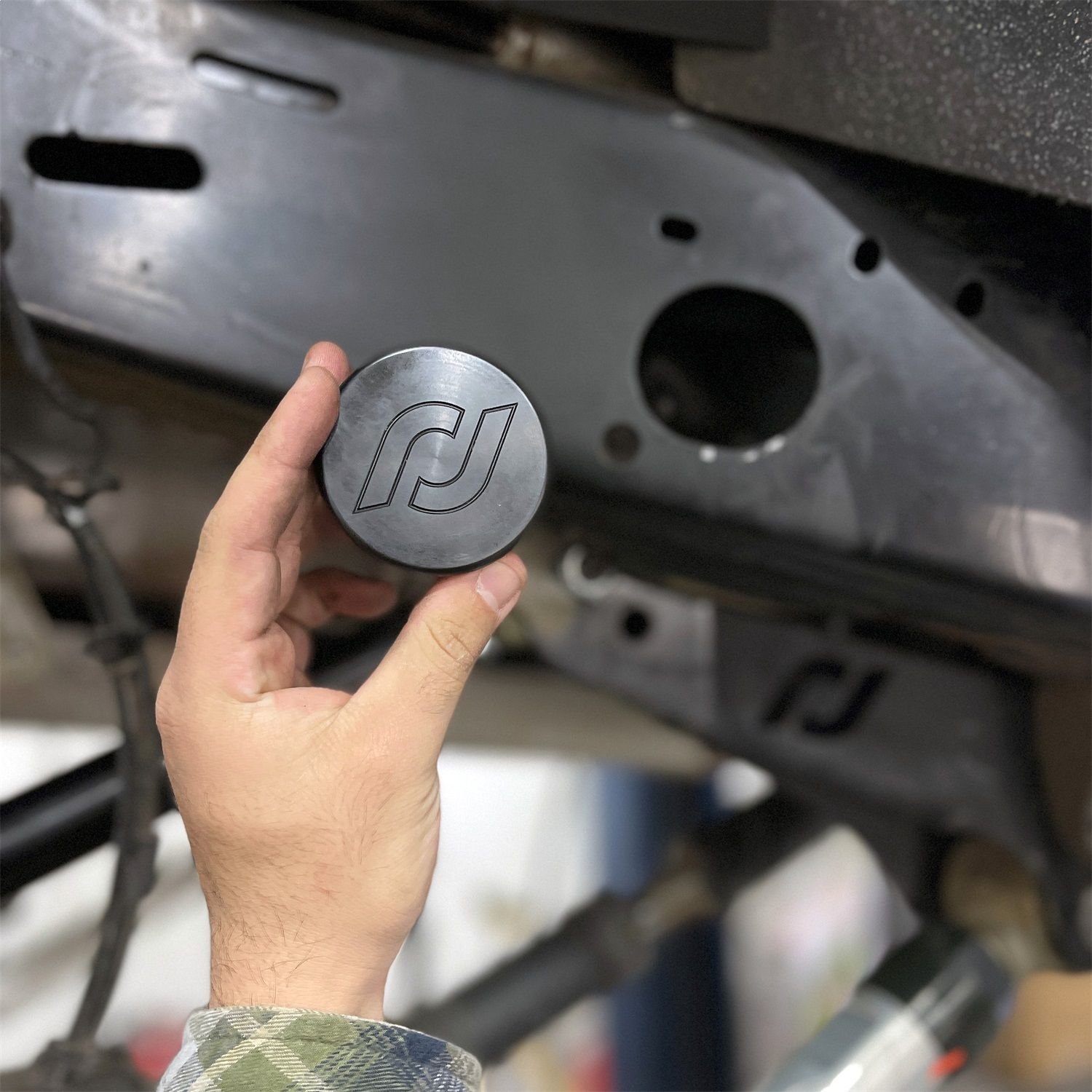 2024, 2023, 2022, 2021, 2020 Jeep Gladiator Tube Cap