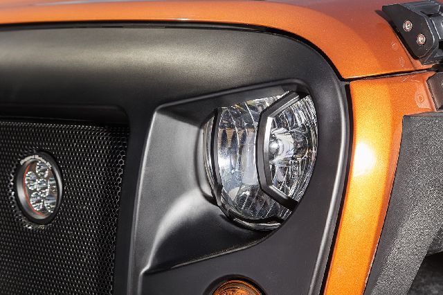 2007-2017 Jeep Wrangler Headlight Guard (Rugged Ridge)