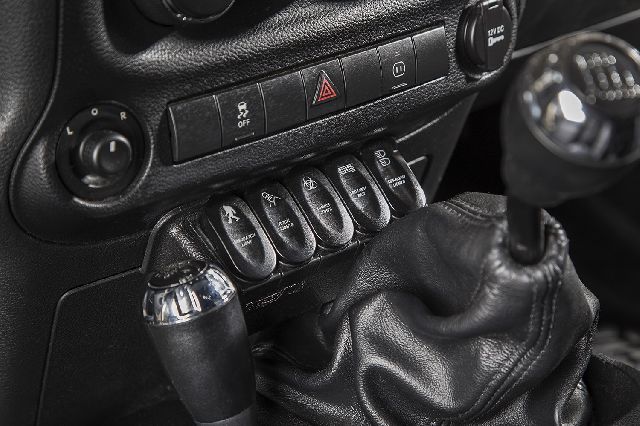 2011-2017 Jeep Wrangler Toggle Switch (Rugged Ridge)