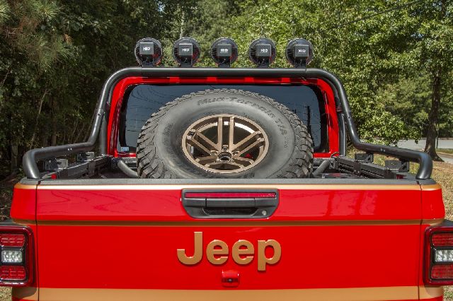 2020-2024 Jeep Gladiator Spare Tire Carrier (Rugged Ridge)