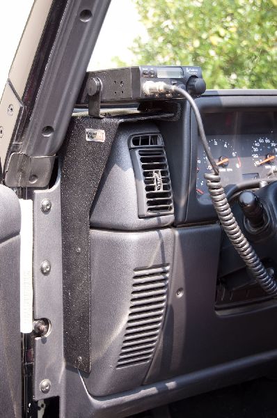 1997-2006 Jeep Wrangler Radio Mounting Bracket (Rugged Ridge)