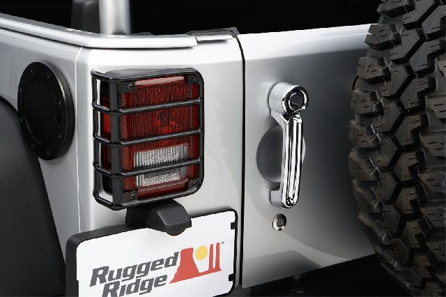 2007-2017 Jeep Wrangler Tail Light Guard (Rugged Ridge)