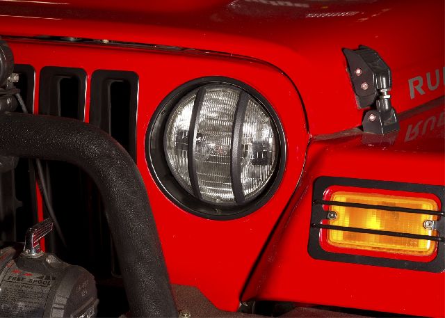 1997-2006 Jeep Wrangler Headlight Bezel Set (Rugged Ridge)