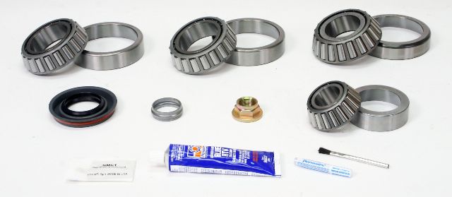 2000-2005 Ford Excursion Axle Differential Bearing and Seal Kit - Rear (SKF)