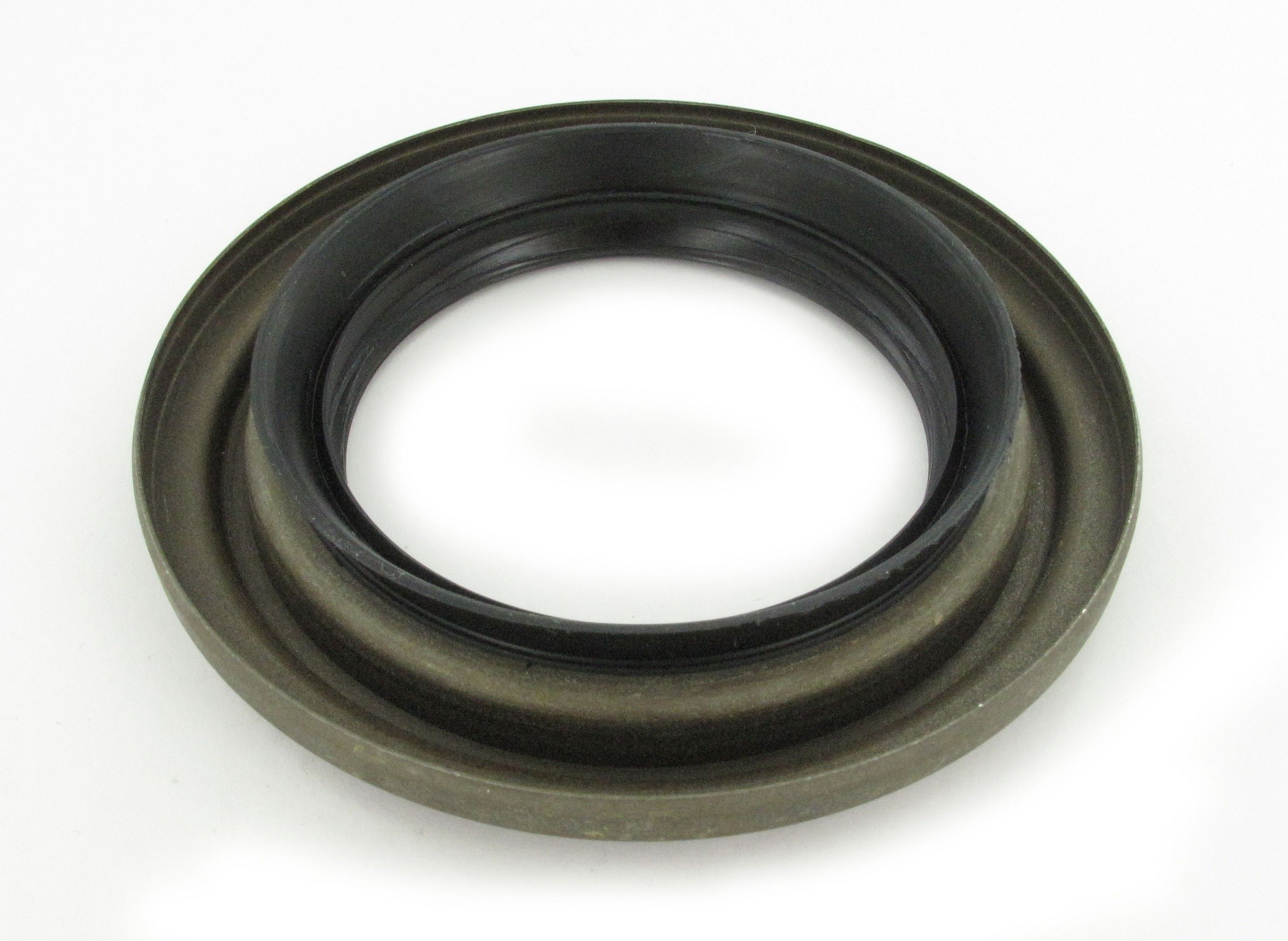 1999, 1998, 1997, 1996, 1995, 1994, 1993, 1992, 1991, 1990, 1989 GMC P3500 2500 Differential Pinion Seal