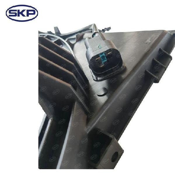 2007-2013 BMW 328i Engine Cooling Fan Assembly (Skyward )