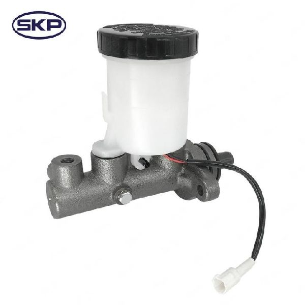 1998 Chevrolet Tracker Brake Master Cylinder (Skyward )