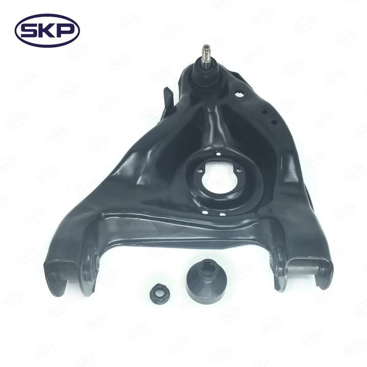 2005, 2004, 2003, 2002, 2001, 2000, 1999, 1998, 1997, 1996, 1995 Chevrolet Blazer Suspension Control Arm and Ball Joint Assembly