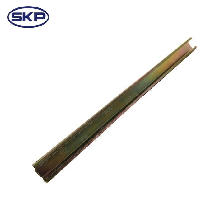 2000, 1999, 1998, 1997, 1996, 1995, 1994, 1993, 1992, 1991, 1990, 1989, 1988 GMC C3500 Window Glass Lift Plate