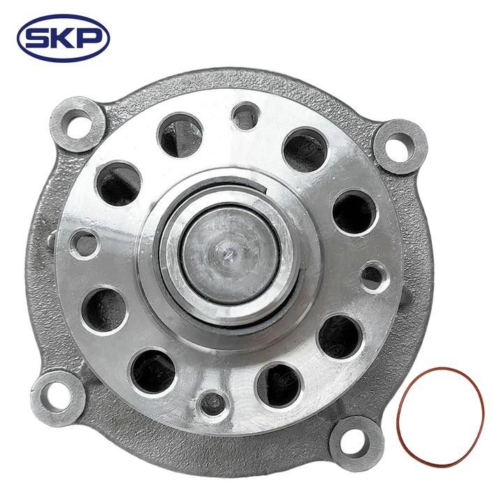 2005, 2004 Ford Excursion Engine Water Pump
