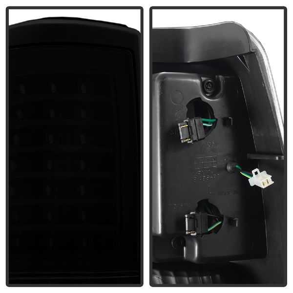 2003-2004 Chevrolet Silverado 2500 Tail Light Set (Spyder)