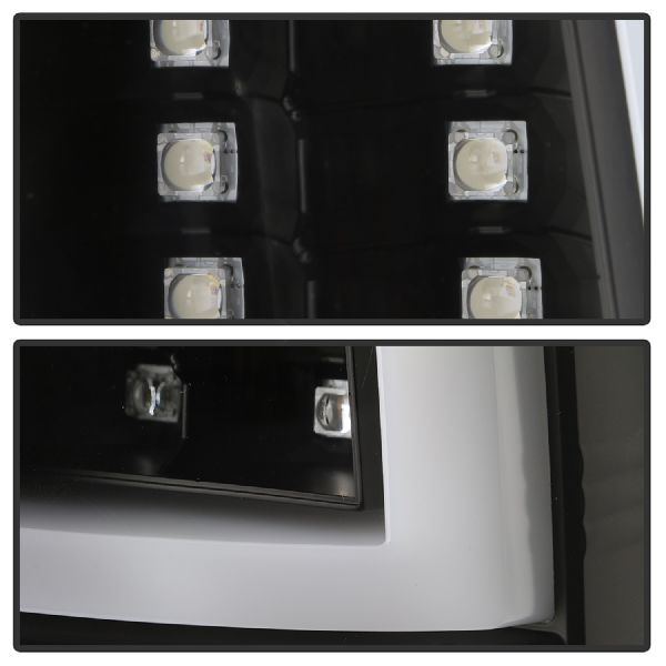 2003-2004 Chevrolet Silverado 2500 Tail Light Set (Spyder)