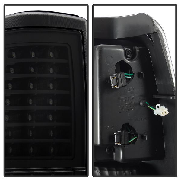 2003-2004 Chevrolet Silverado 2500 Tail Light Set (Spyder)