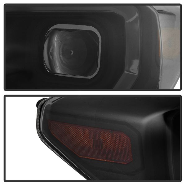 2016-2018 Toyota Tacoma Headlight Set (Spyder)